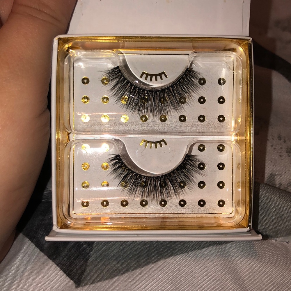 Eyelashes